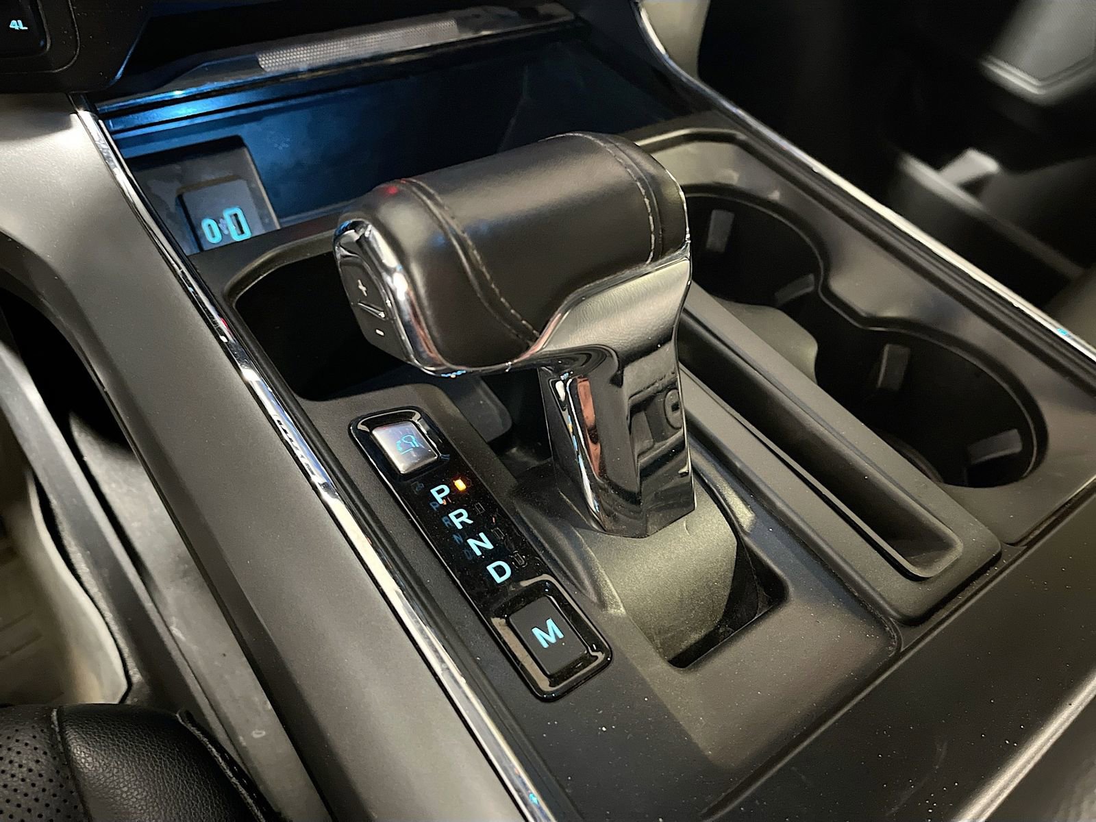 Used 2021 Ford F150 Lariat w/ FX4 Off-Road Package image 17