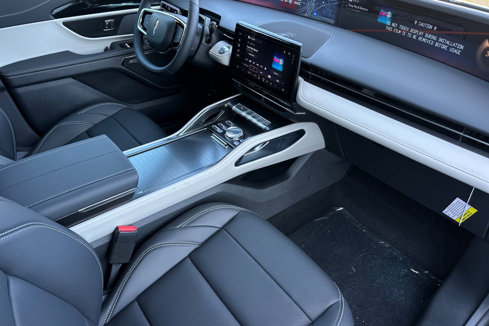 New 2025 Lincoln Nautilus Premier w/ Equipment Group 102A image 15