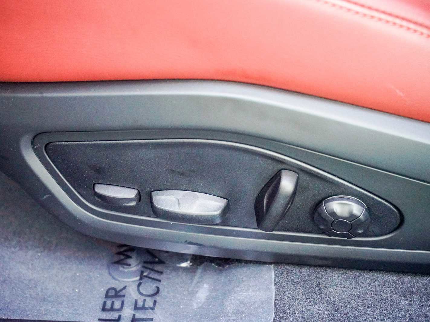 Used 2024 Audi e-tron GT Prestige w/ Prestige Package image 19