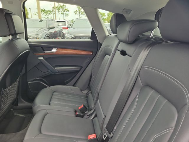 Used 2023 Audi Q5 2.0T Premium Plus w/ Premium Plus Package AWD/4WD image 11