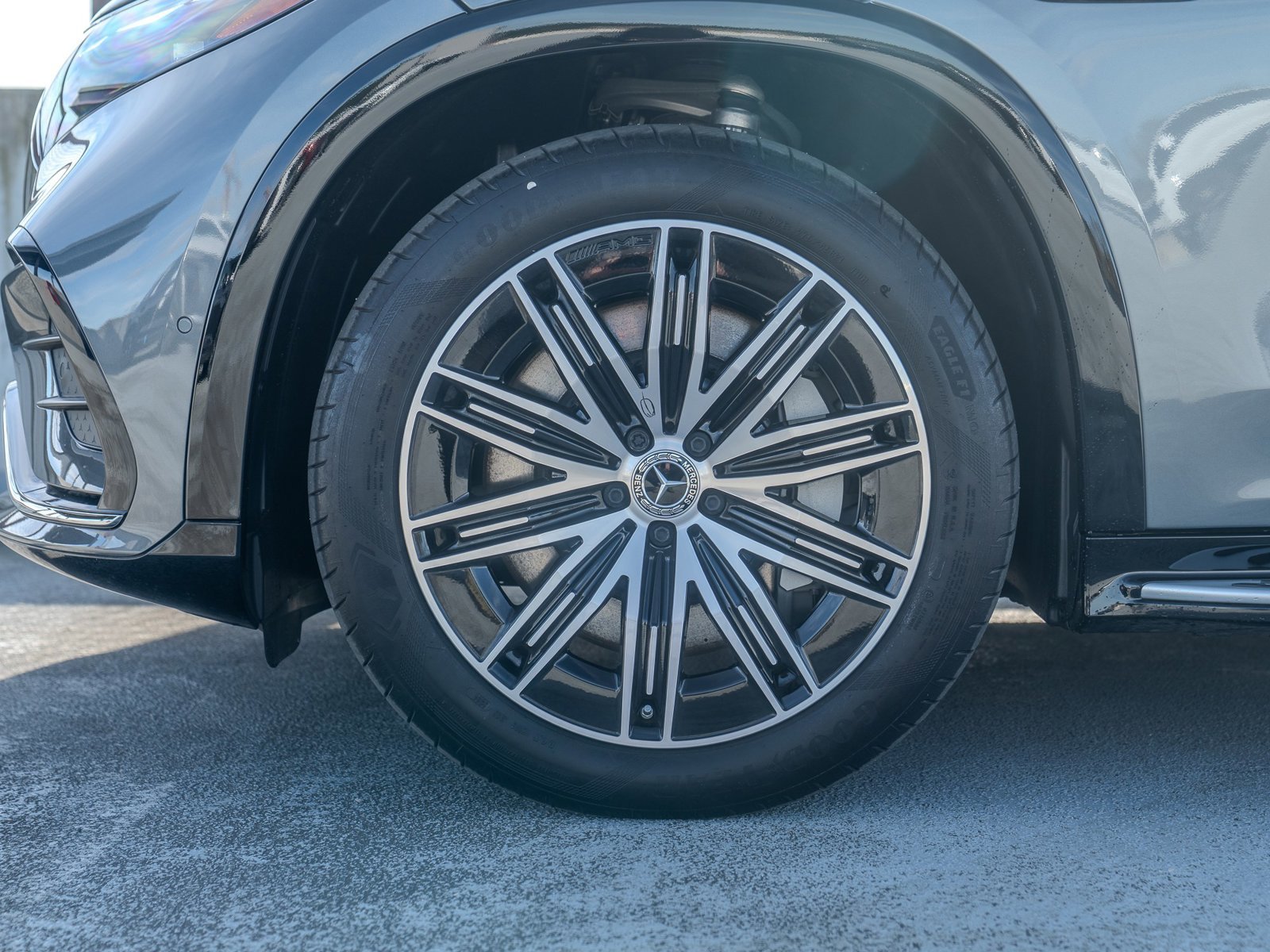 Used 2025 Mercedes-Benz EQS 580 4MATIC SUV image 13