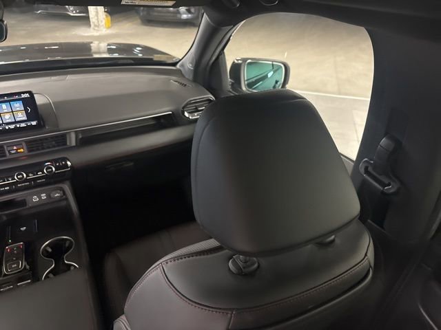 Used 2025 Honda Pilot Black Edition image 12