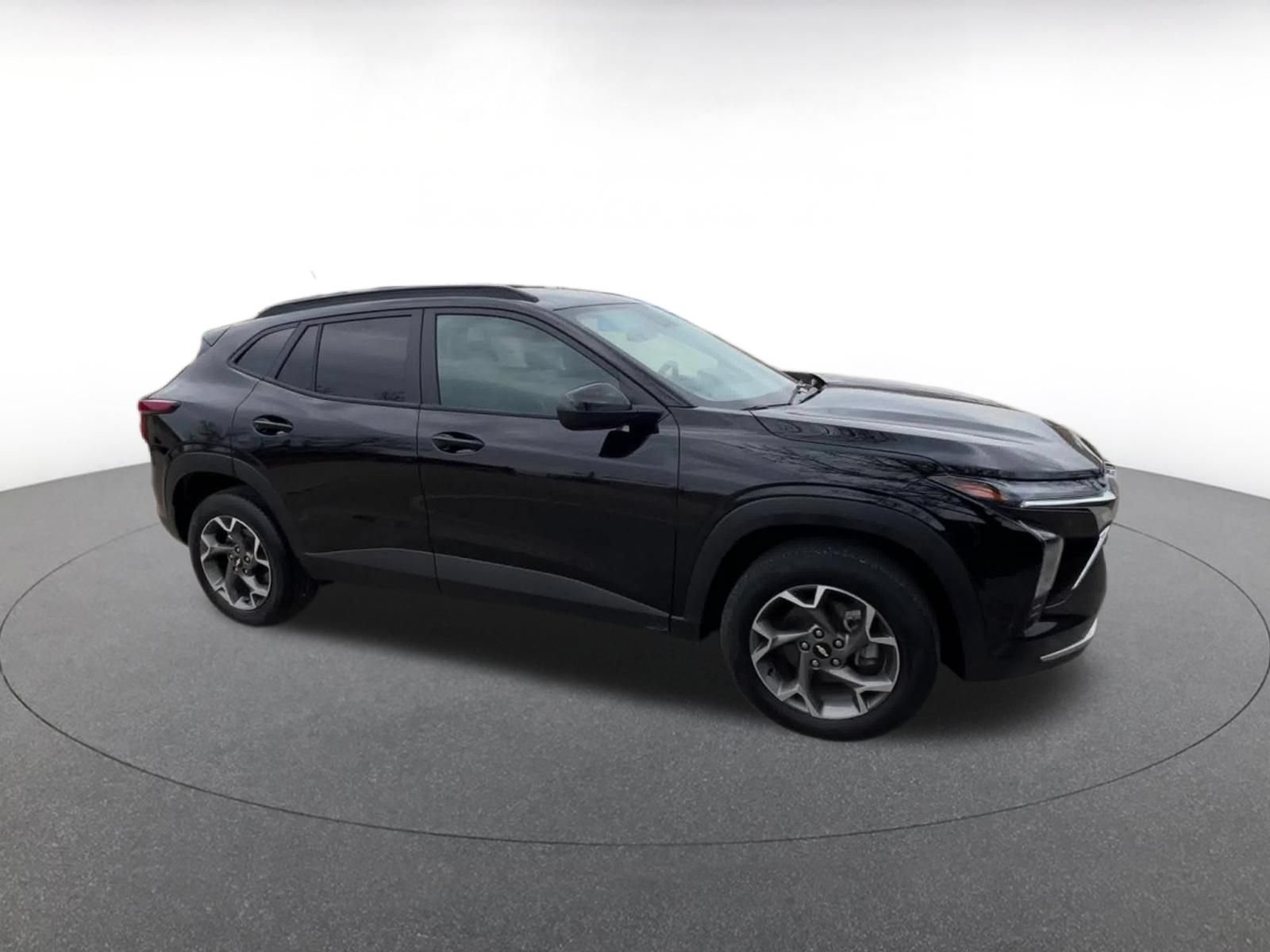 Used 2025 Chevrolet Trax LT video 2