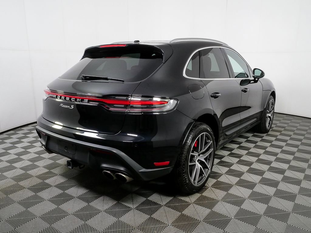 Certified 2023 Porsche Macan S AWD/4WD image 29