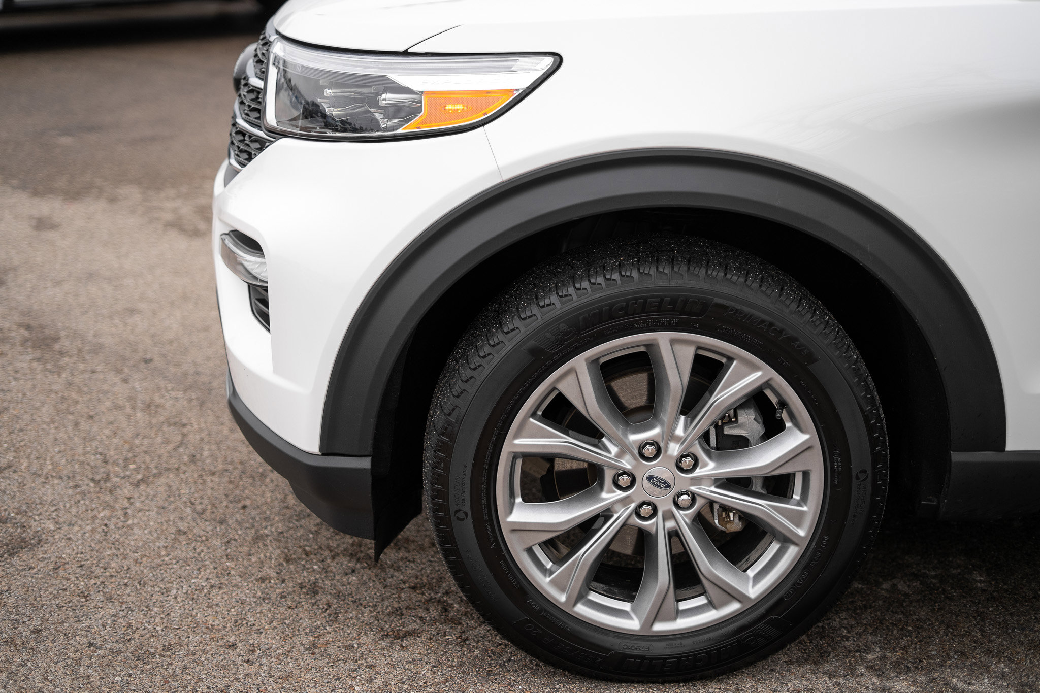 Used 2023 Ford Explorer XLT w/ Equipment Group 202A image 9