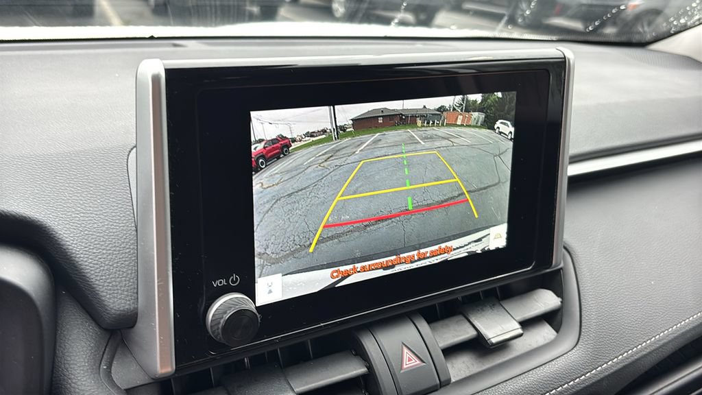 Used 2025 Toyota RAV4 LE AWD/4WD image 18
