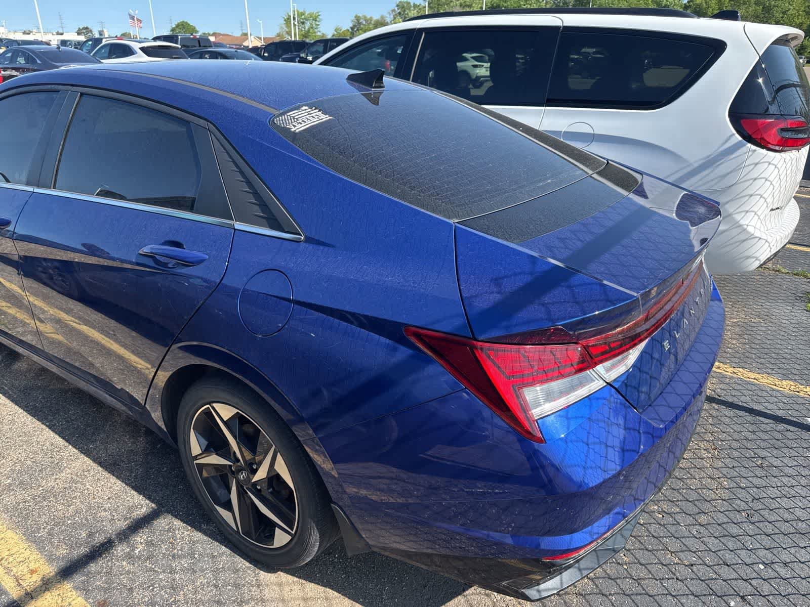 Used 2023 Hyundai Elantra Limited FWD image 18