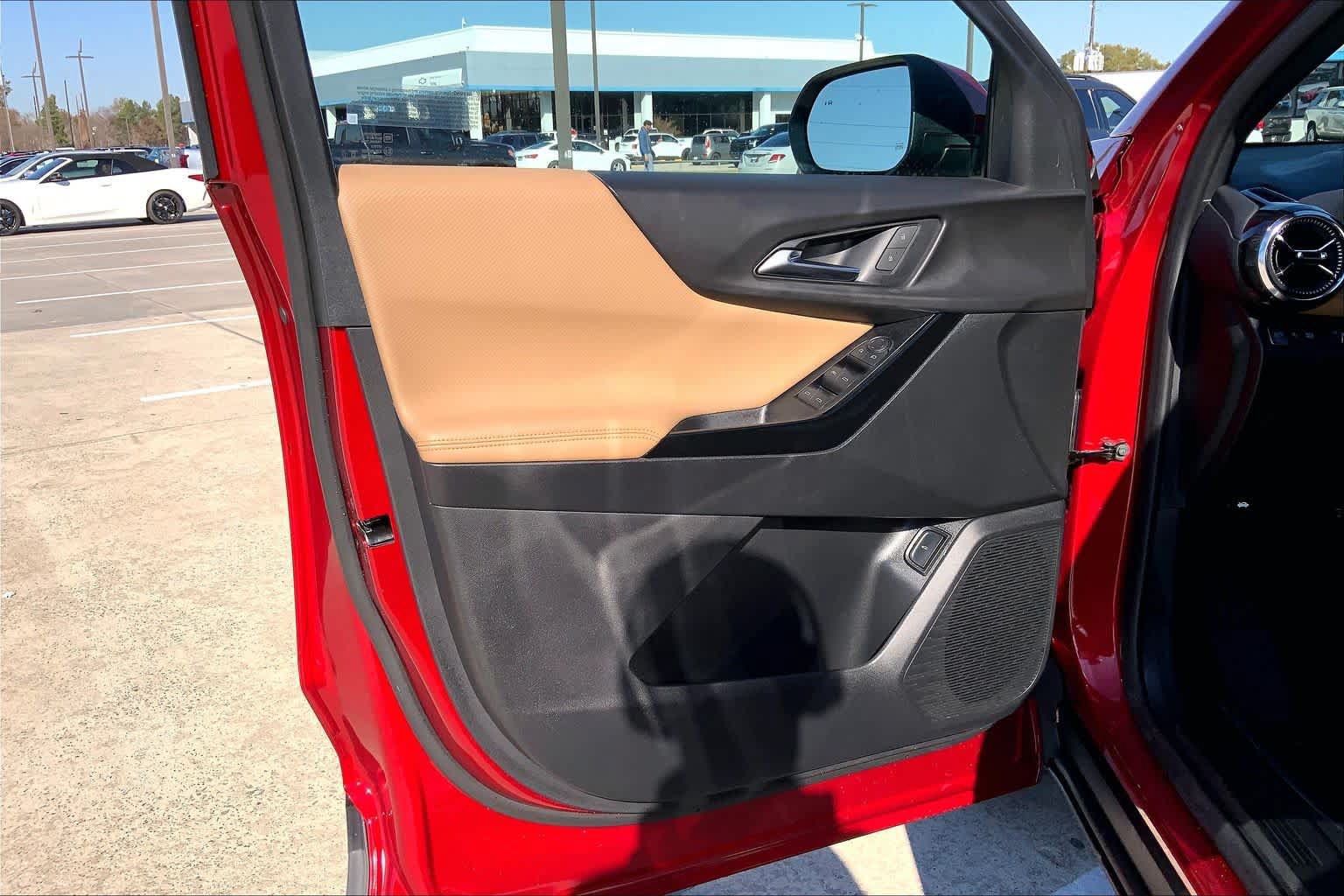 Certified 2026 Chevrolet Equinox ACTIV w/ LPO, Floor Liner Package FWD image 40