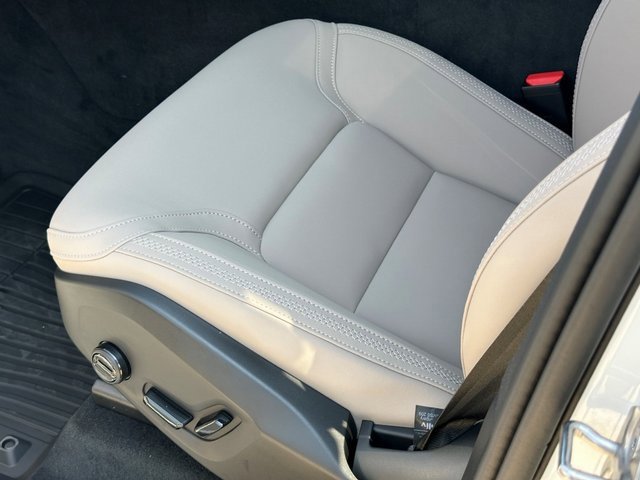 New 2026 Volvo XC90 T8 Plus image 21