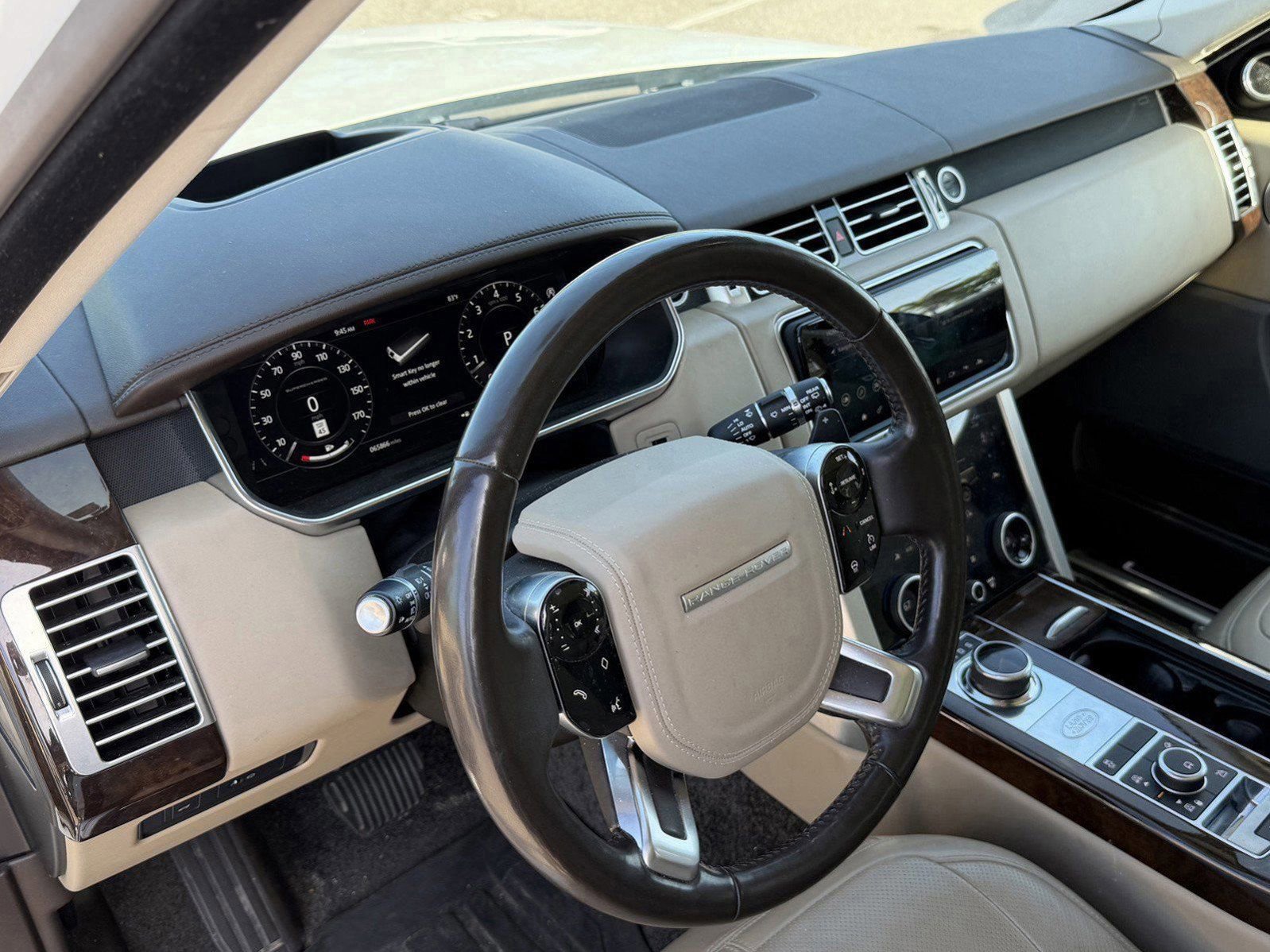 Used 2018 Land Rover Range Rover Long Wheelbase Supercharged image 30