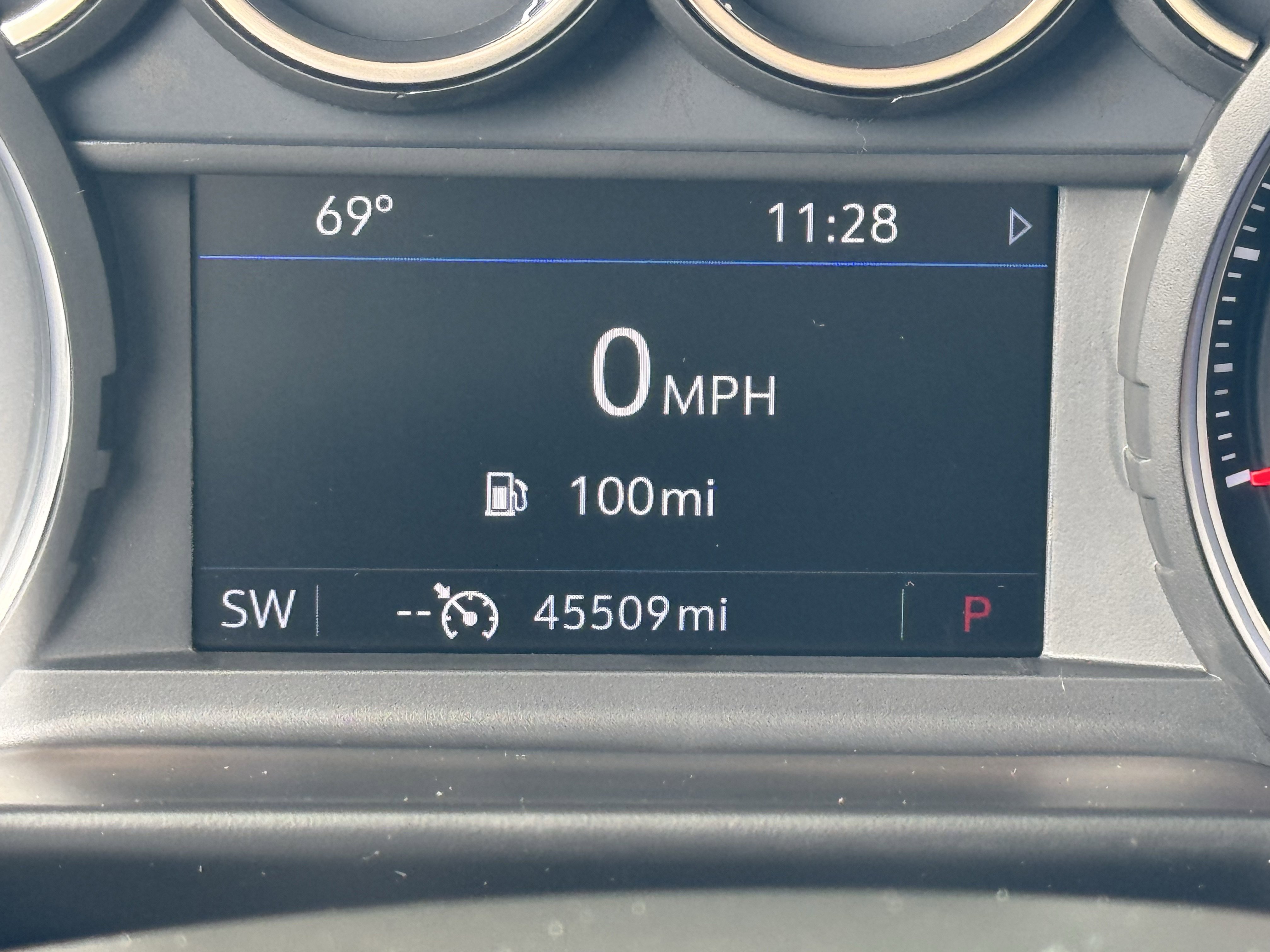 Used 2023 Chevrolet Tahoe LS image 38