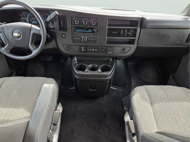 Certified 2025 Chevrolet Express 3500 LT w/ LT Preferred Equipment Group RWD image 16