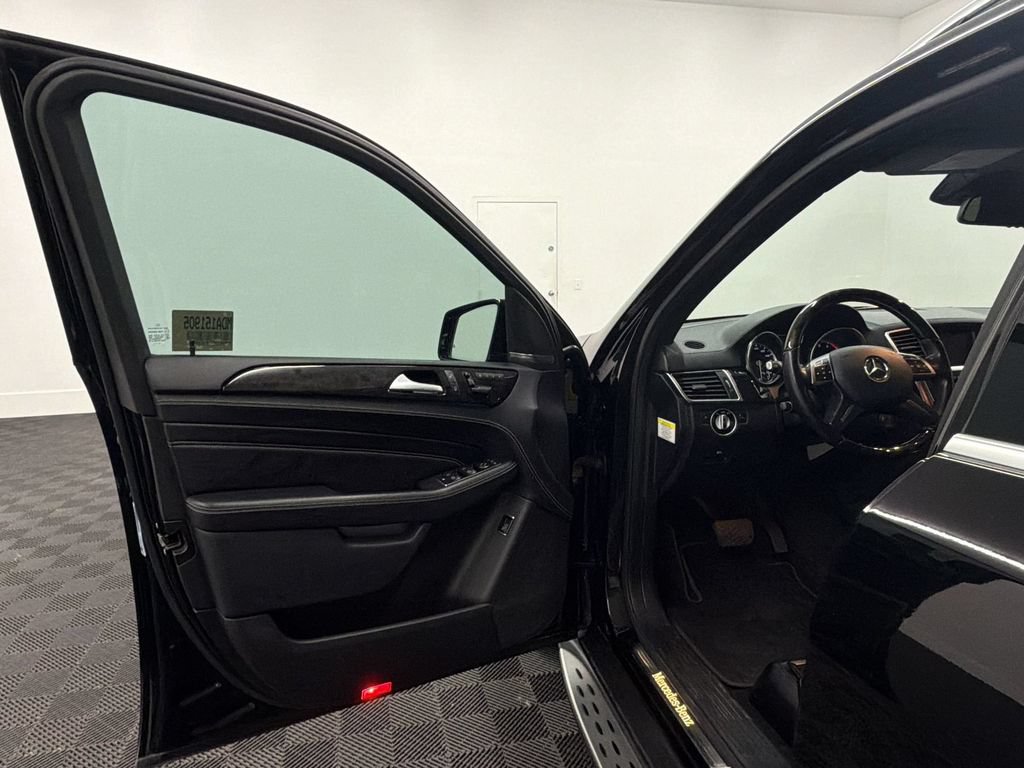 Used 2013 Mercedes-Benz ML 550 4MATIC image 5
