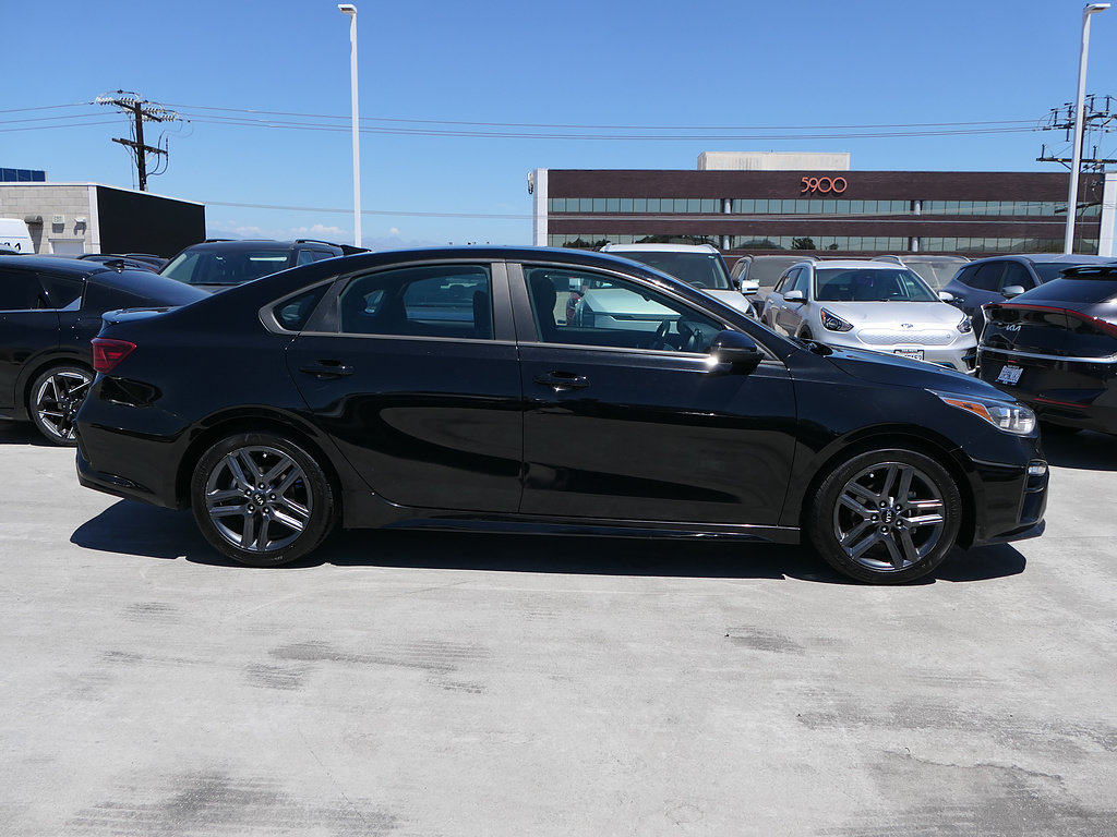 Used 2021 Kia Forte GT-Line w/ GT-Line Premium Package FWD image 2