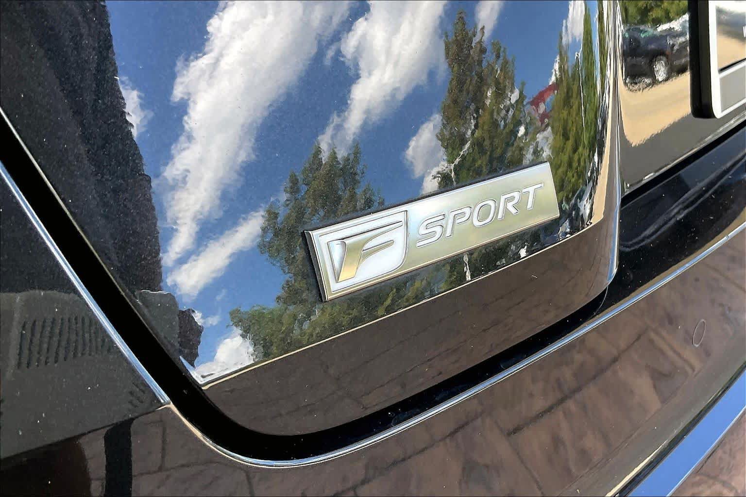 Used 2021 Lexus IS 350 F Sport RWD image 9