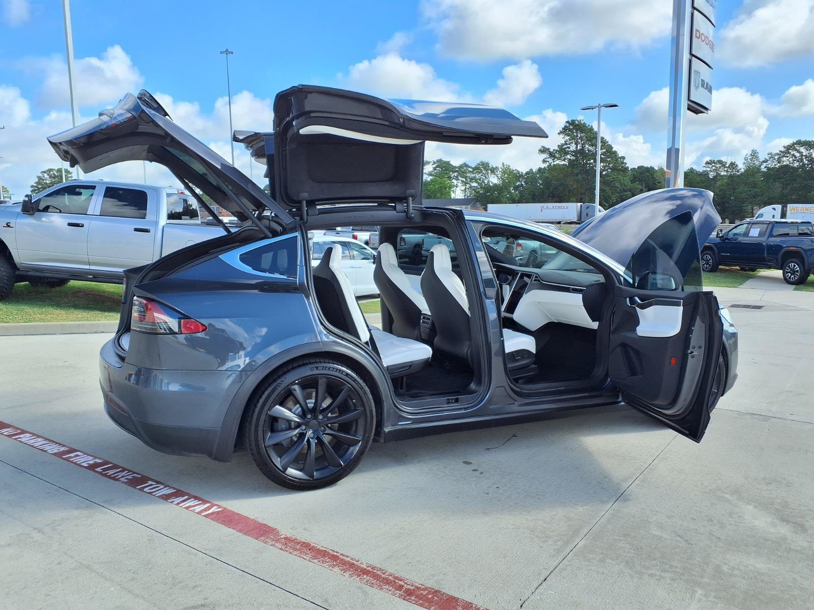 Used 2018 Tesla Model X 75D AWD/4WD image 12
