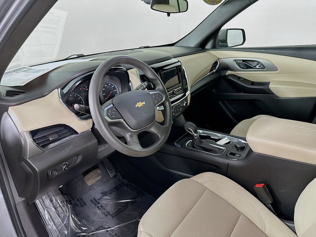 Used 2023 Chevrolet Traverse LS w/ Safety Package FWD image 14