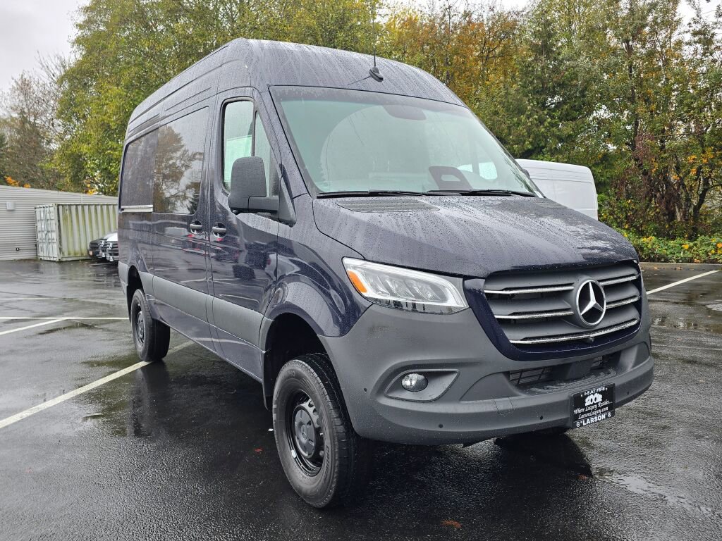 New 2026 Mercedes-Benz Sprinter 144 Cargo image 8