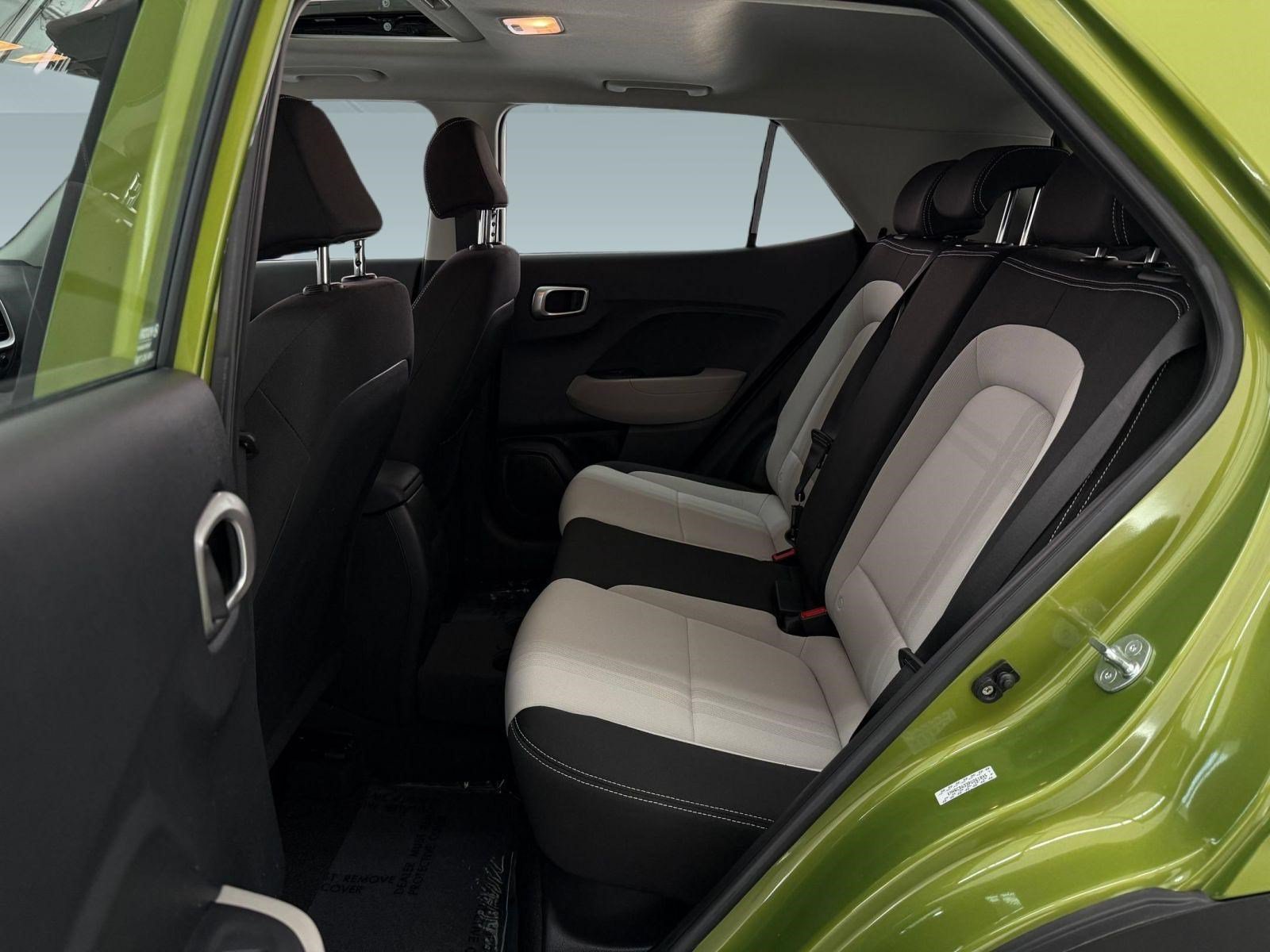 Used 2023 Hyundai Venue SEL FWD image 20