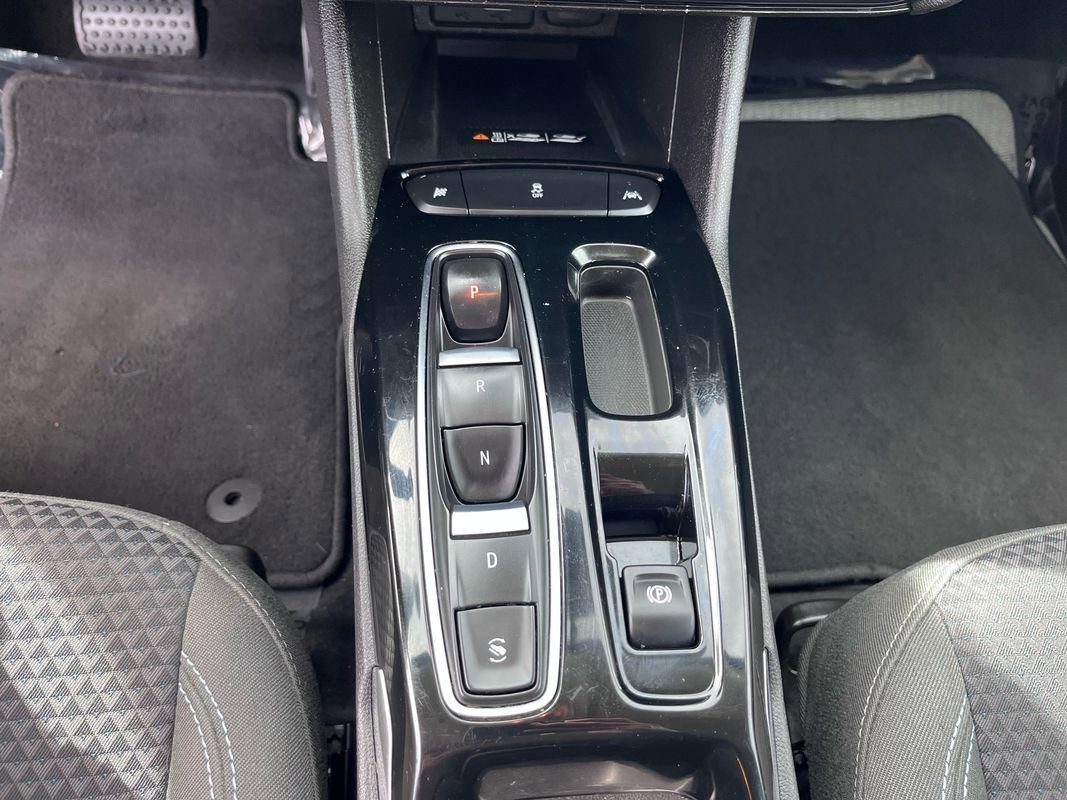 Used 2023 Chevrolet Bolt EUV LT image 32