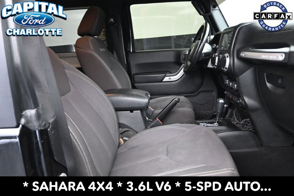 Used 2017 Jeep Wrangler Sahara w/ Connectivity Group AWD/4WD image 11