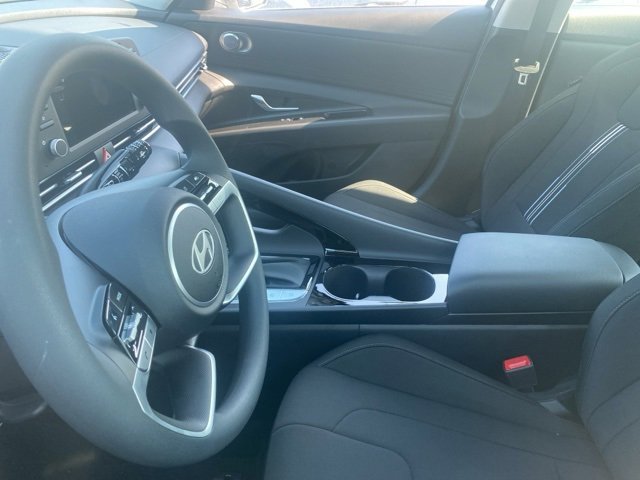 New 2025 Hyundai Elantra Blue image 30