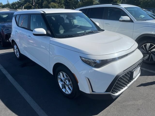 Used 2025 Kia Soul LX w/ LX Technology Package FWD video 2