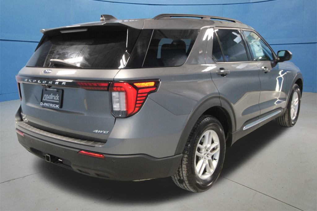 Used 2025 Ford Explorer Active AWD/4WD image 30