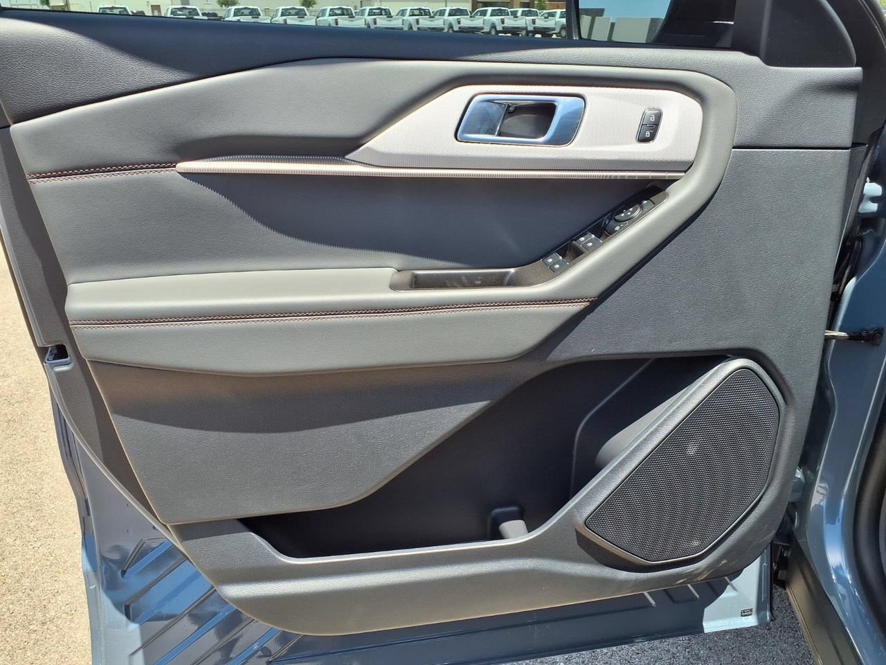 New 2026 Ford Explorer Active w/ Active Comfort Package RWD image 21