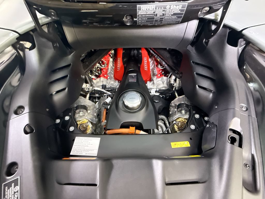 Used 2025 Ferrari SF90 Spider AWD/4WD image 5