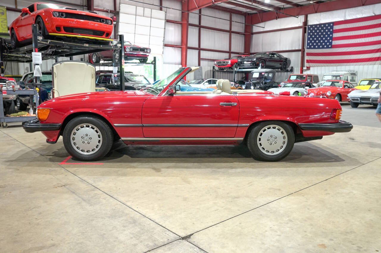 Used 1987 Mercedes-Benz 560 SL image 4