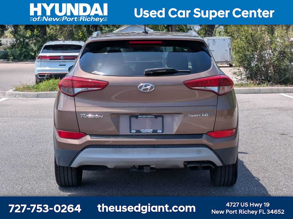 Used 2017 Hyundai Tucson Sport FWD image 4