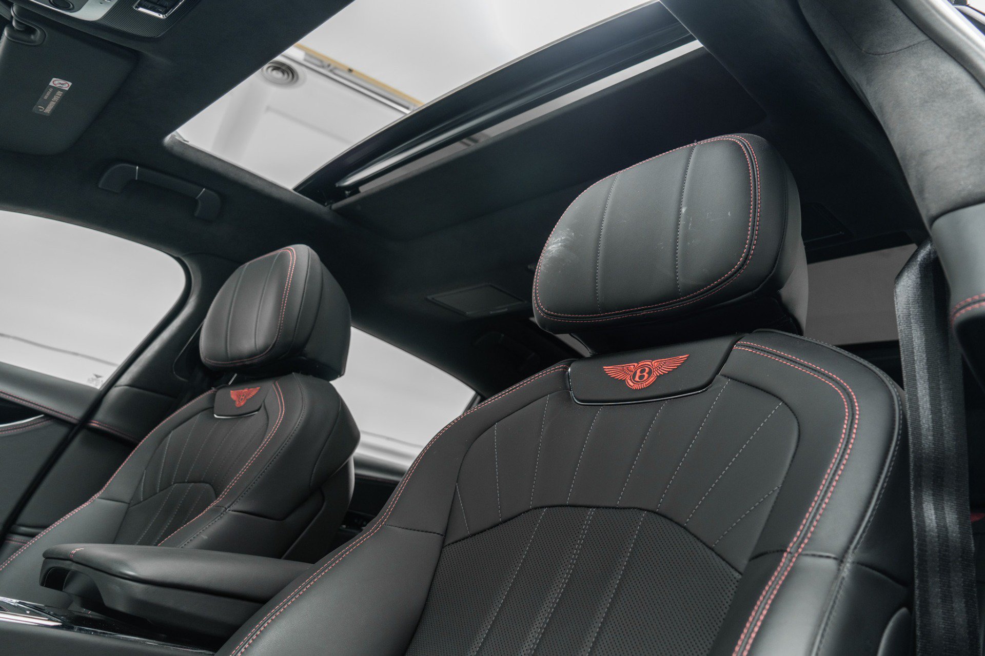Used 2024 Bentley Flying Spur V8 AWD/4WD image 18