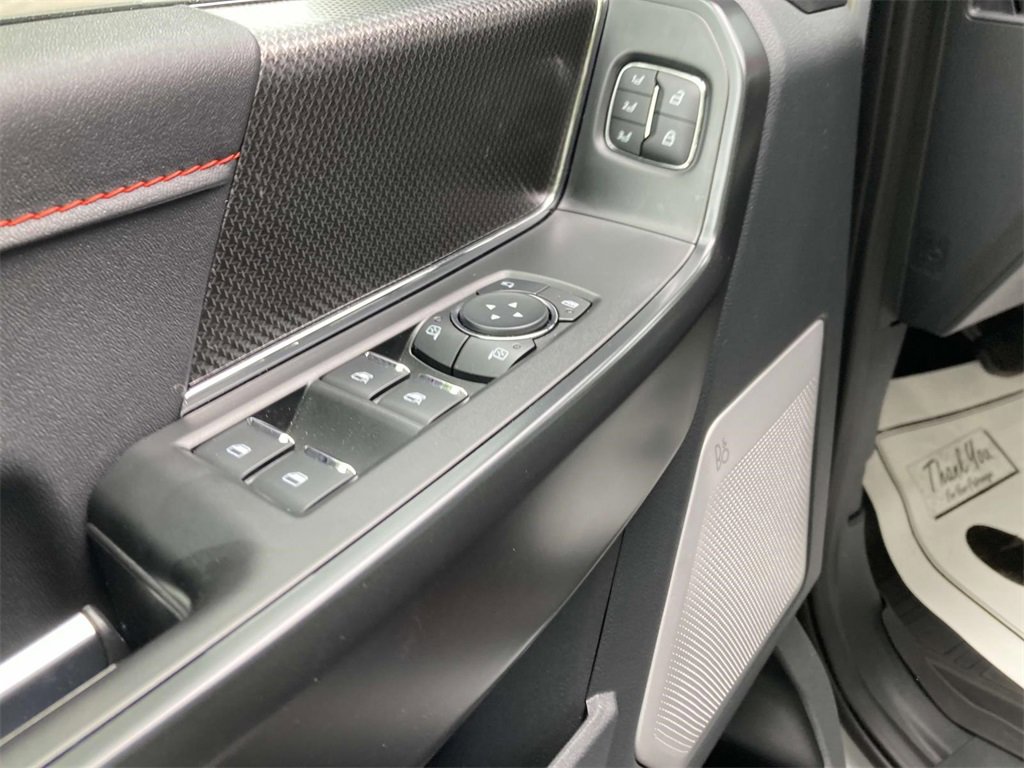 Used 2025 Ford F150 Raptor image 11