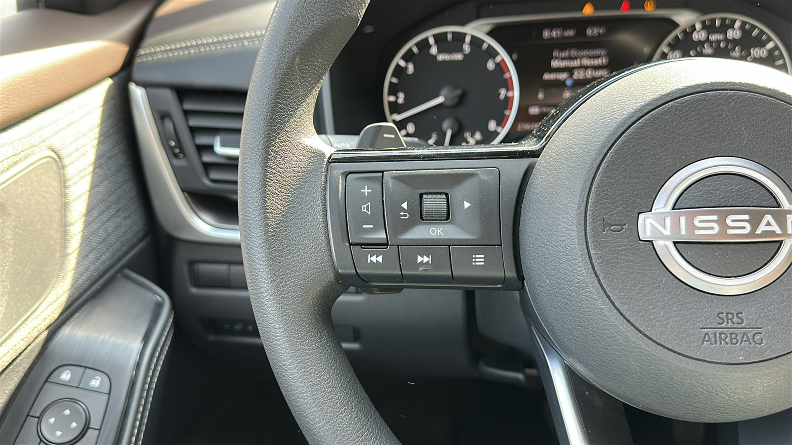 Certified 2023 Nissan Rogue SV AWD/4WD image 14