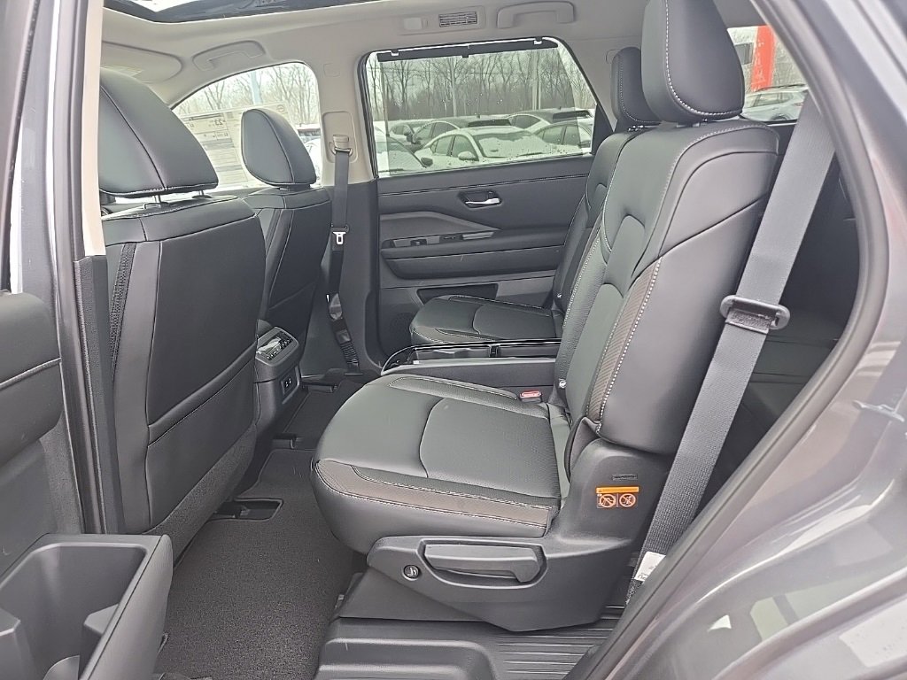 New 2026 Nissan Pathfinder SL w/ SL Premium Package image 41