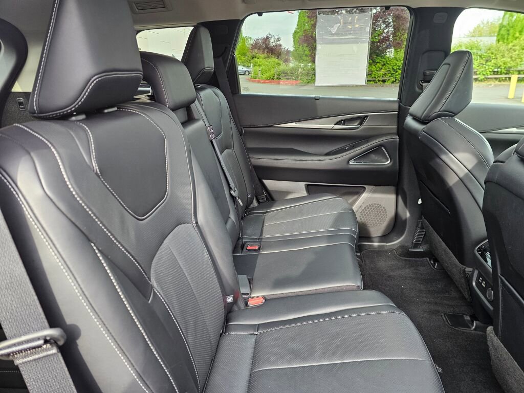 Used 2024 INFINITI QX60 Luxe w/ Performance Audio Package AWD/4WD image 15