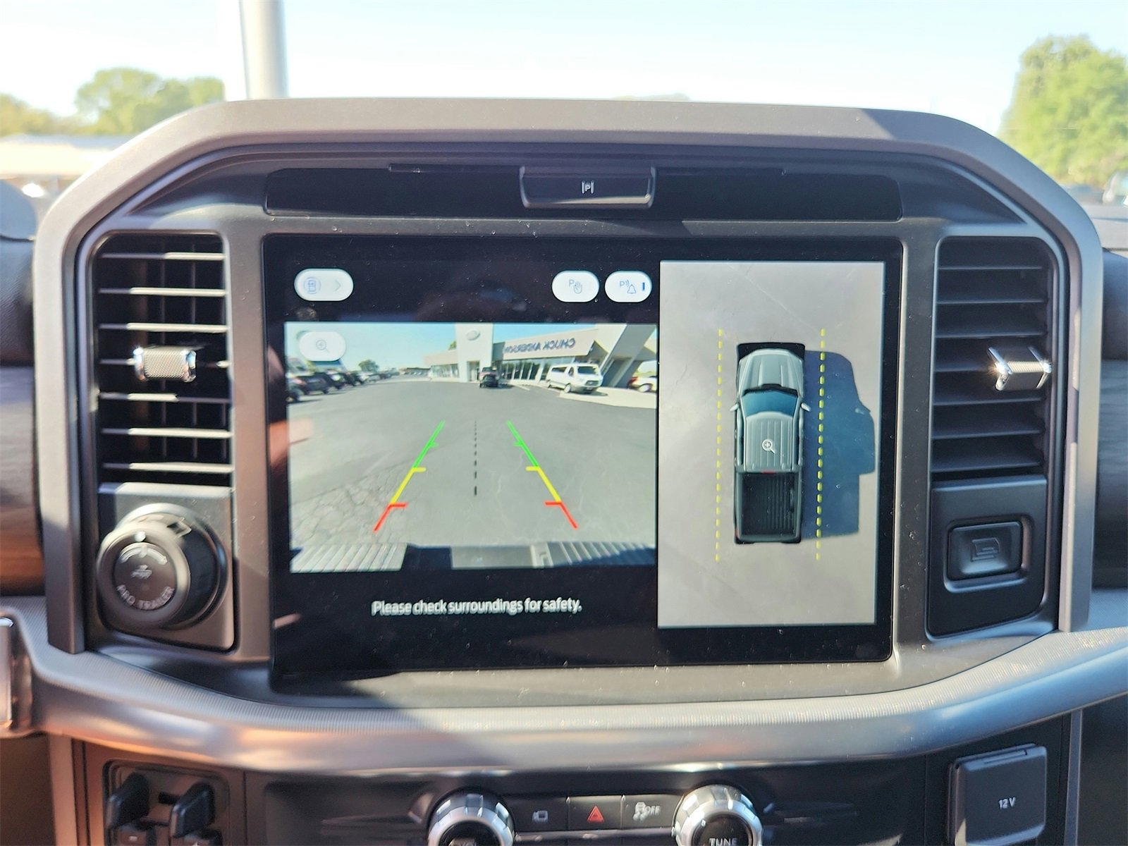 New 2025 Ford F150 Lariat w/ Equipment Group 501A Mid image 17