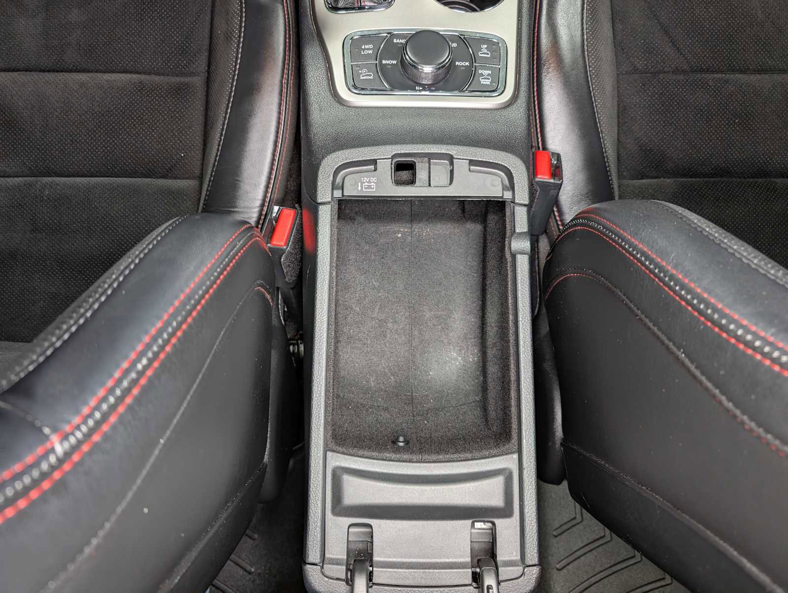 Used 2017 Jeep Grand Cherokee Trailhawk AWD/4WD image 21