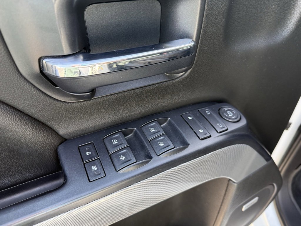 Used 2018 Chevrolet Silverado 1500 LT w/ Texas Edition image 9