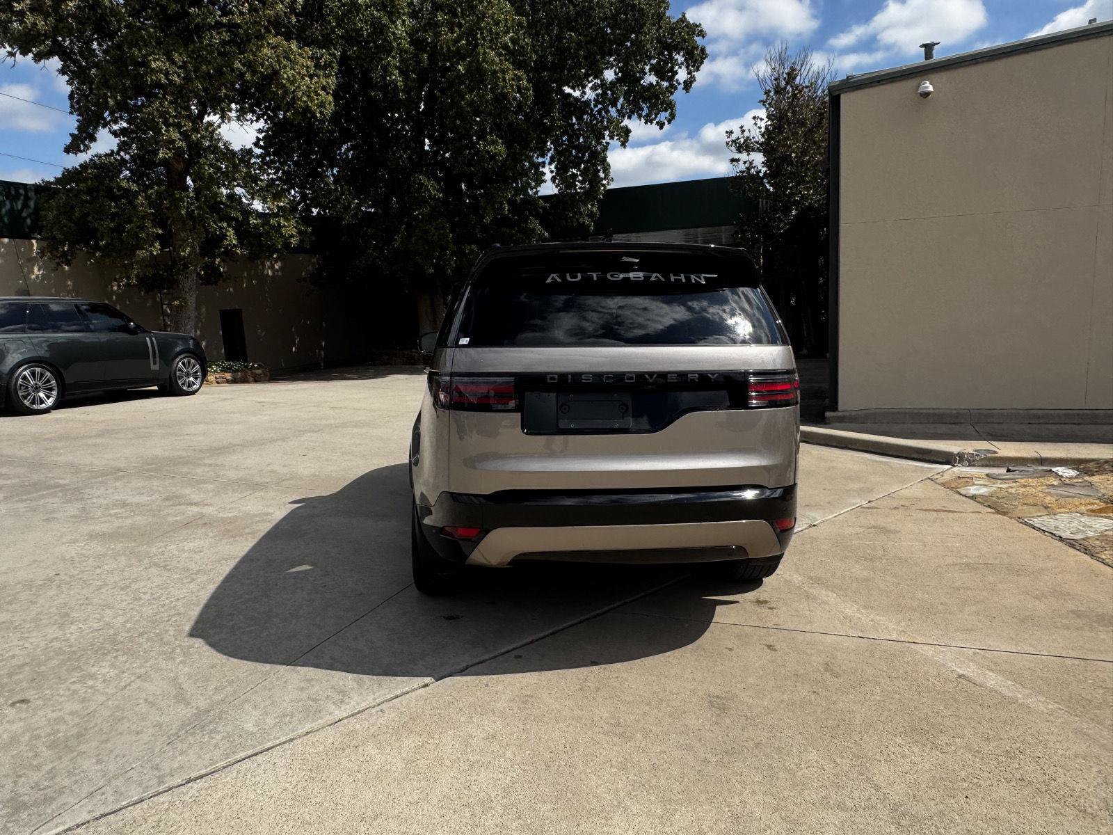 Certified 2026 Land Rover Discovery Dynamic SE AWD/4WD image 6