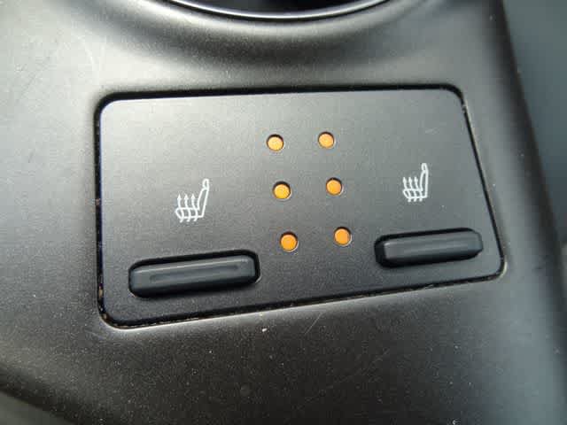 Used 2023 Toyota Camry SE w/ Cold Weather Package FWD image 32