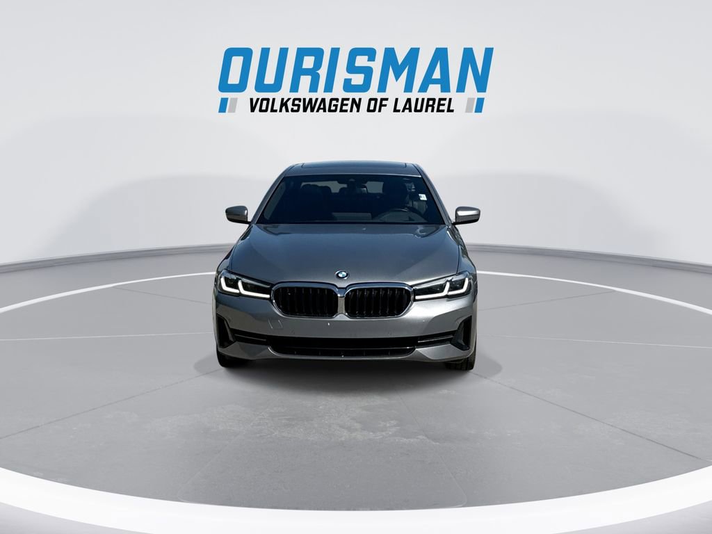 Used 2023 BMW 530i xDrive w/ Premium Package AWD/4WD image 3