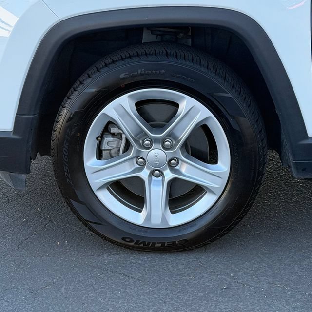 Used 2024 Jeep Compass Latitude AWD/4WD image 12