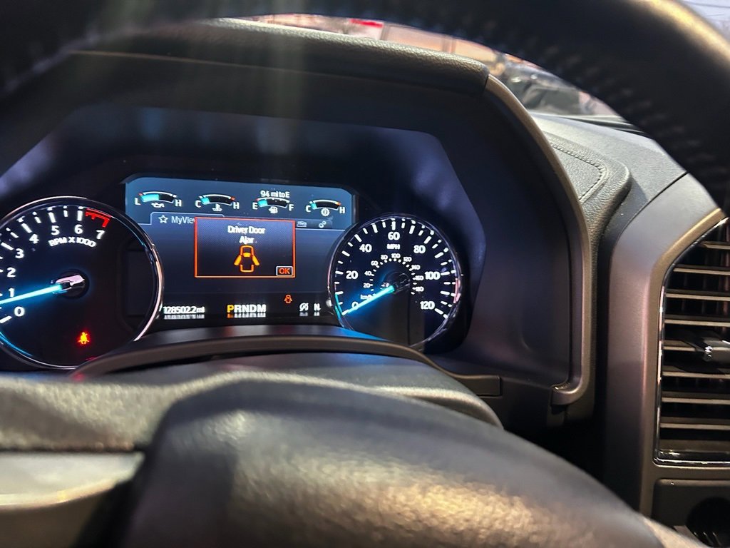 Used 2021 Ford Expedition XLT image 11