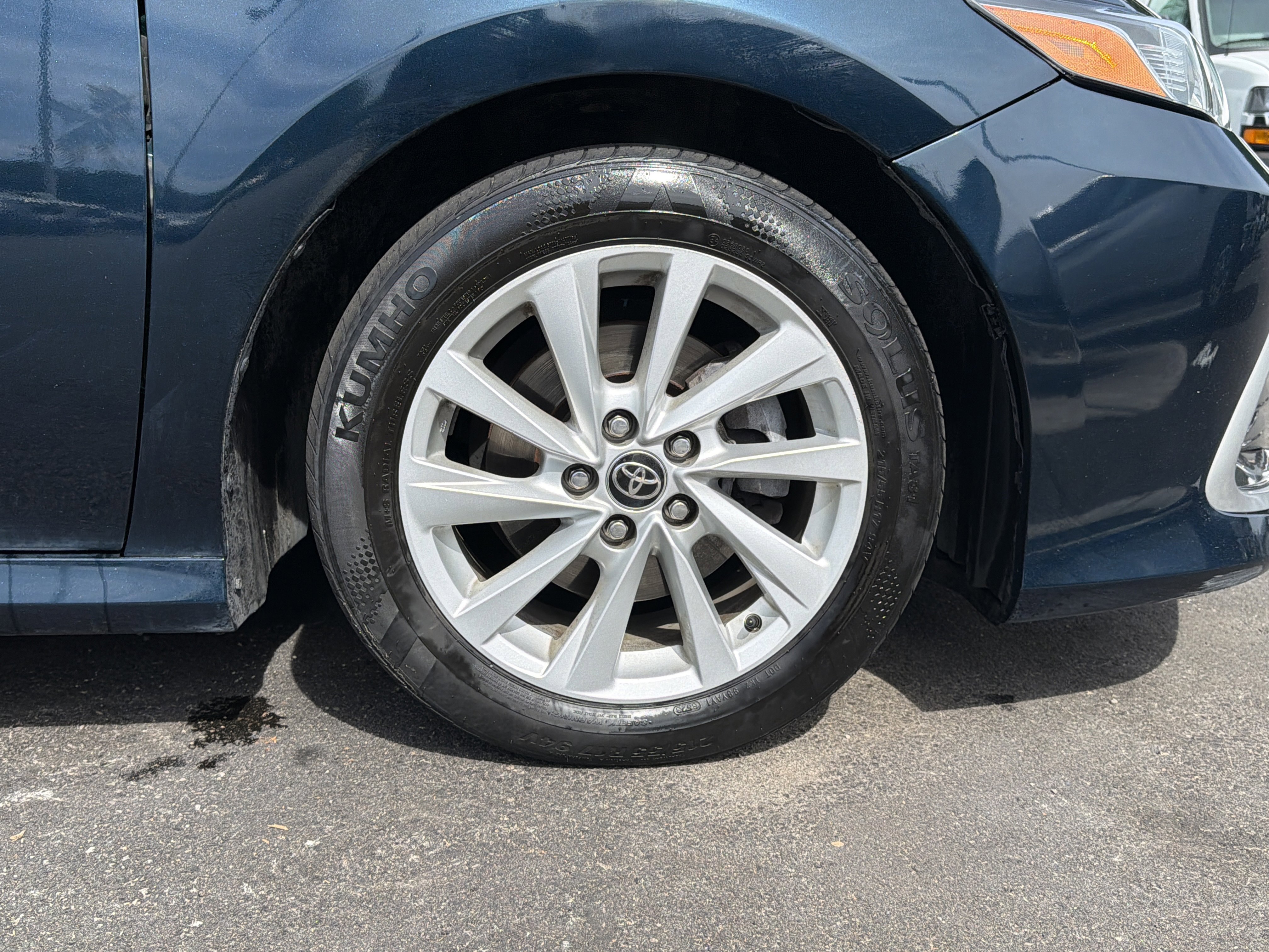Used 2021 Toyota Camry LE FWD image 21