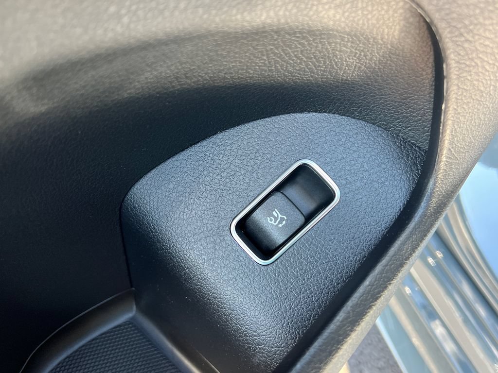 New 2026 Mercedes-Benz GLS 450 4MATIC image 13