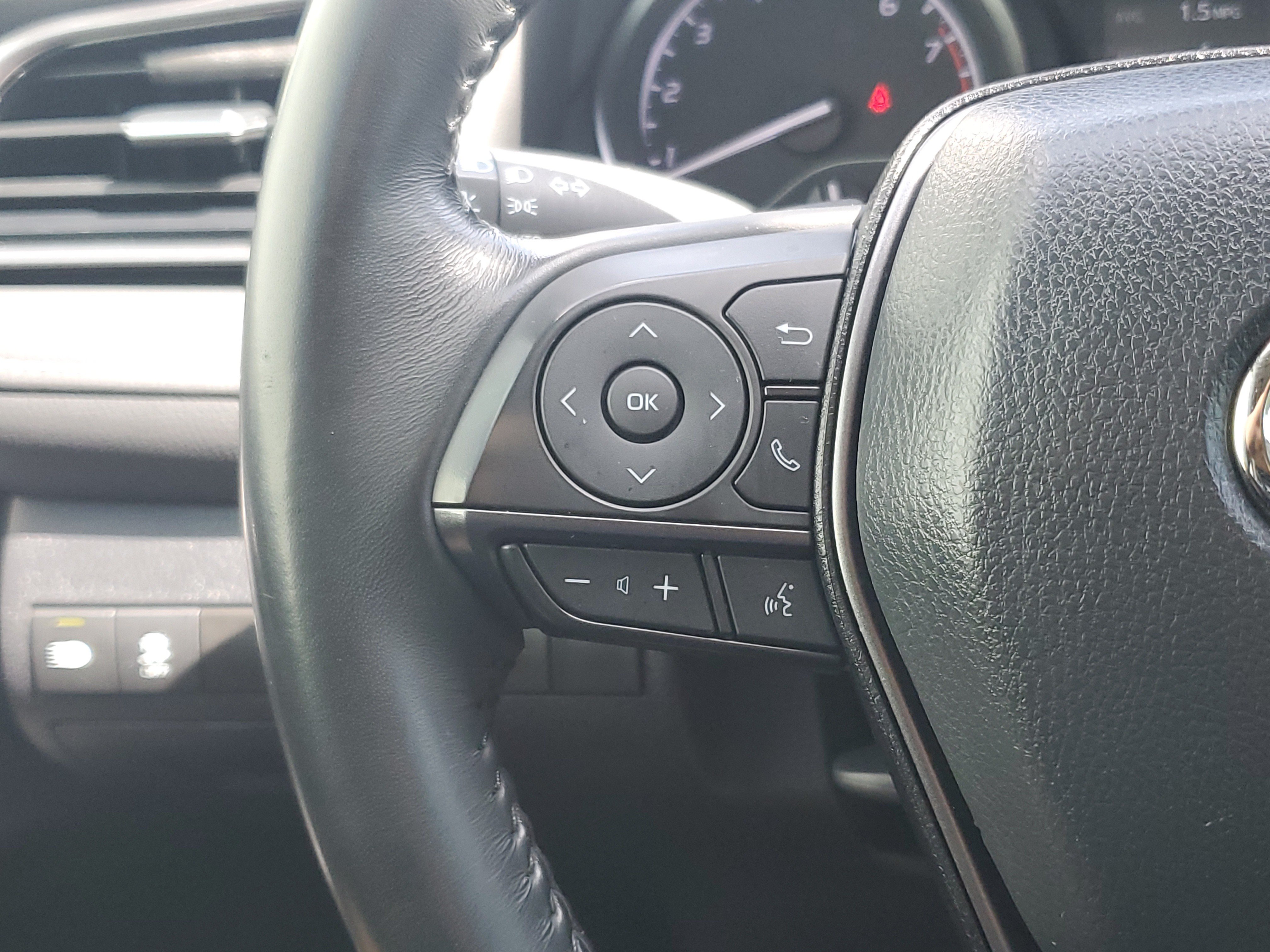 Used 2023 Toyota Camry SE FWD image 22
