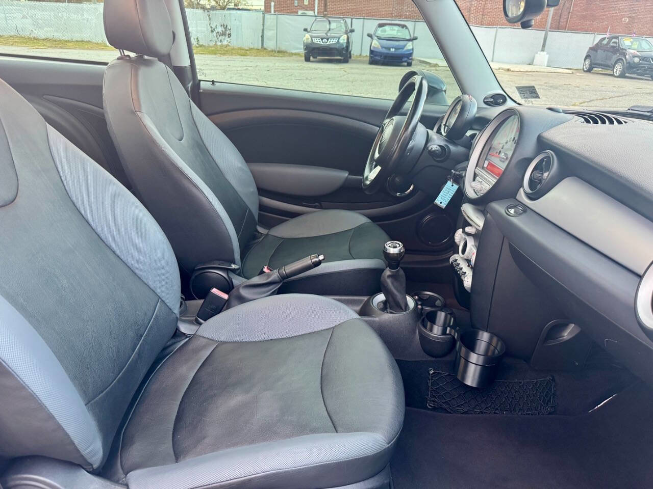 Used 2010 MINI Cooper Hardtop image 13