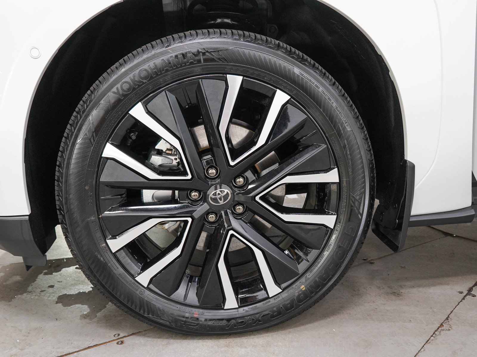 Certified 2026 Toyota bZ AWD/4WD image 30